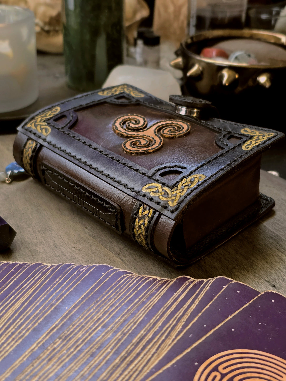 Celtic Triskele Leather Tarot Card Holder