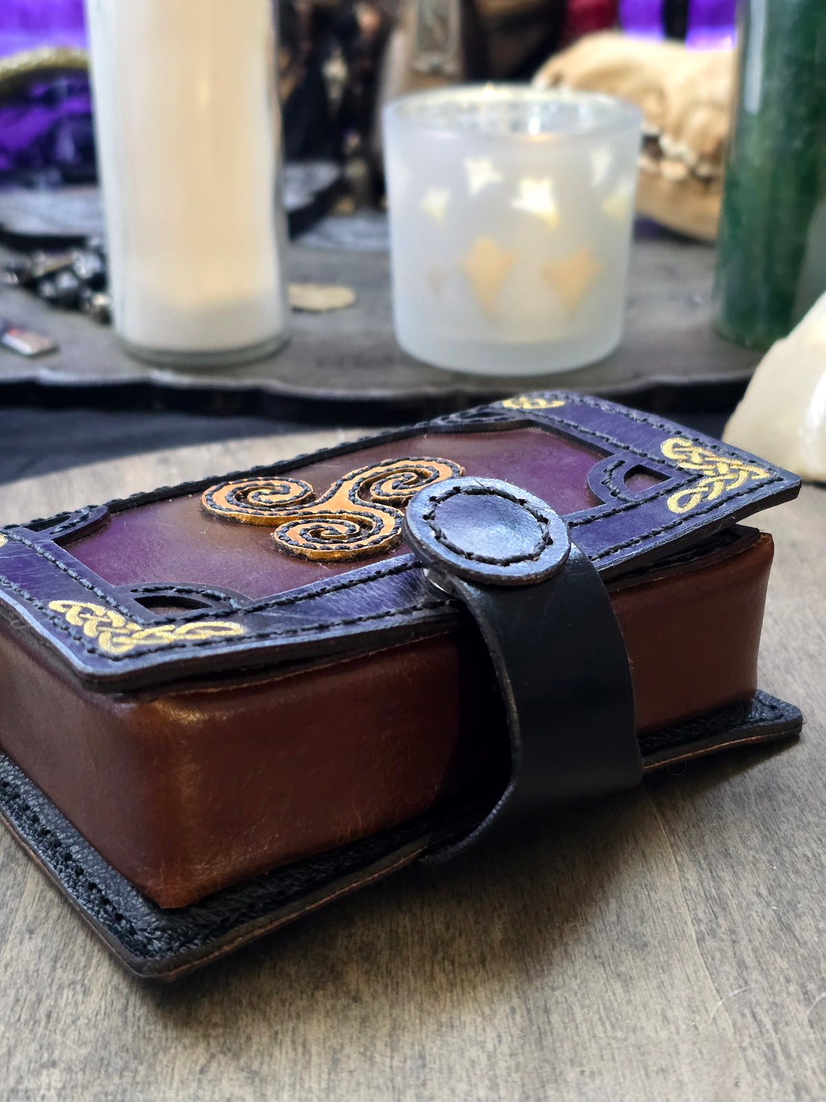 Celtic Triskele Leather Tarot Card Holder